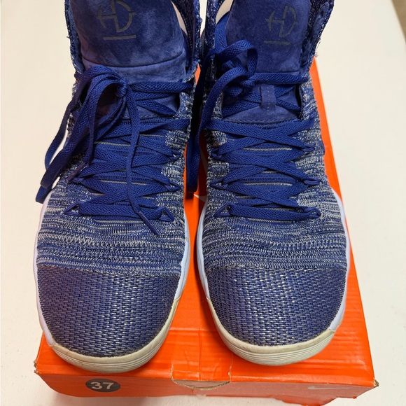 Nike Hyperdunk 2017 FlyknitSize 11.5